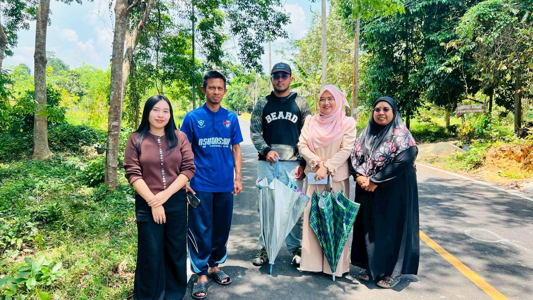 สกร.อำเภอยะรัง ลงพื้นที่ชุมชนดงต้นหยี ถ่ายทำคลิป “การเรียนรู้ตลอดชีวิต” เตรียมส่งเข้าประกวดระดับจังหวัด ปี 2569