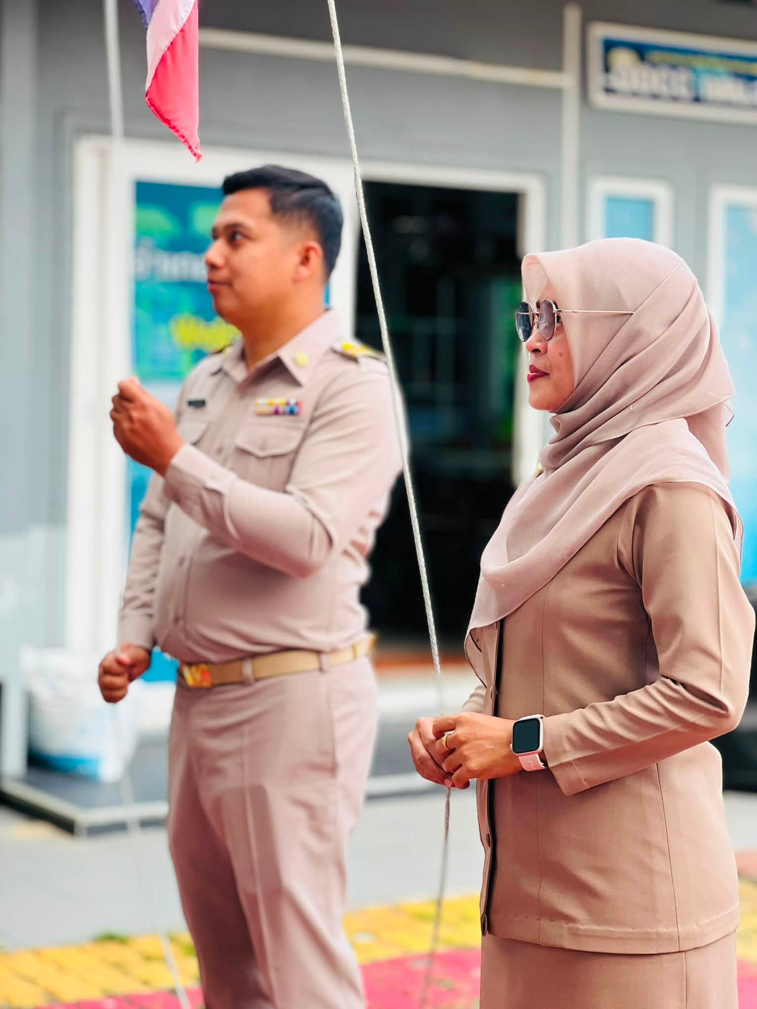สกร.ระดับอำเภอยะรัง รวมพลังเคารพธงชาติ สร้างจิตสำนึกรักชาติ ศาสน์ กษัตริย์ พร้อมขับเคลื่อนงานอย่างมีประสิทธิภาพ